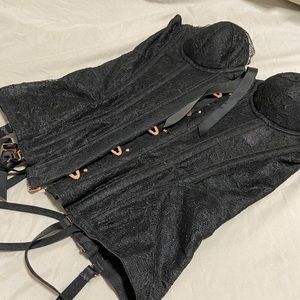 SAVAGEXFENTY XS CORSET